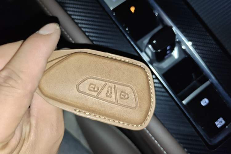 Used Volkswagen Viloran 2023 Revised 330TSI Business Edition Vehicle Key