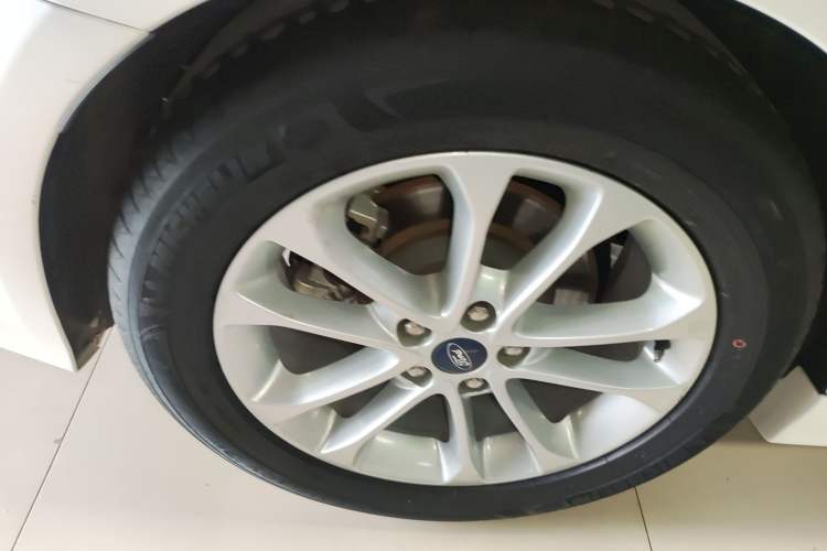 Used Ford Mondeo 2020 EcoBoost 180 Stylish Model Right Rear Wheel Hub