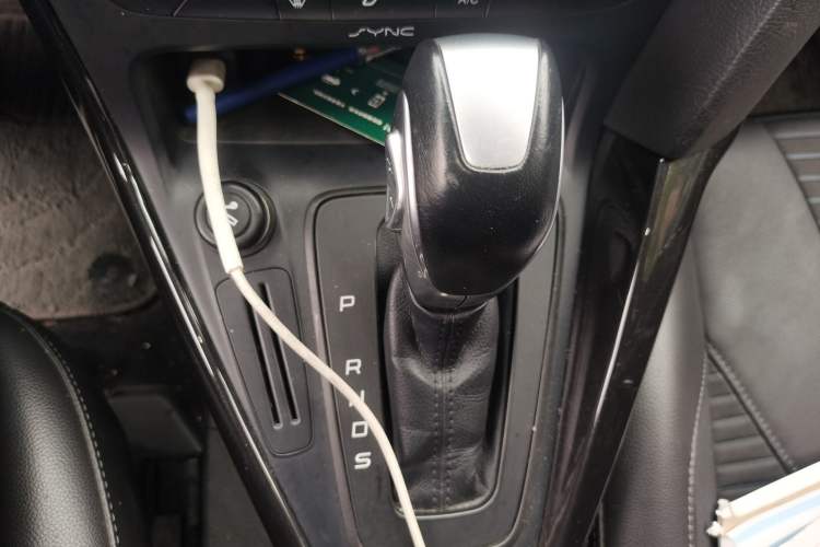 Used Ford Focus 2015 Sedan 1.6L Automatic Trend Model Gear Lever