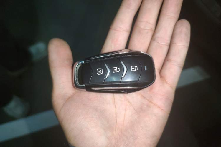 Used Dongfeng Fengon 580 2022 1.5T Automatic Luxury Version Vehicle Key
