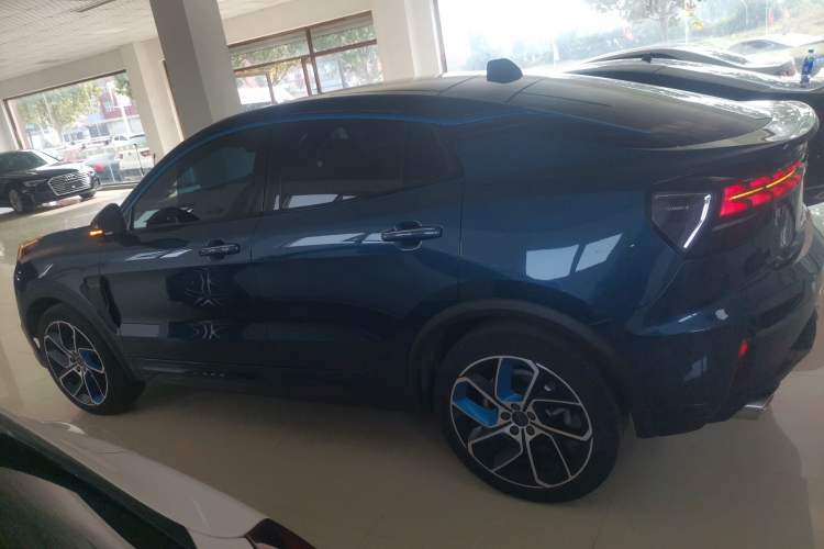 Used Lynk & Co 05 2020 2.0TD Two-Wheel Drive Shine Halo