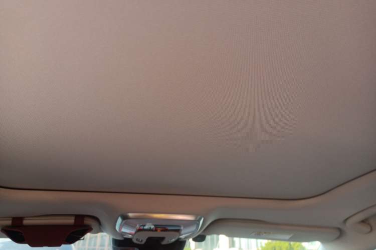 Used Hongqi H5 2025 2.0T Automatic Flag Edition – 500 000 Units Commemorative Version
