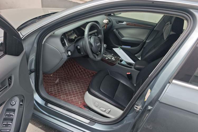 Used Audi A4L 2013 35 TFSI Automatic Technology Edition Driver Seat