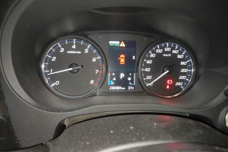 Used Mitsubishi Outlander 2014 2.4L 4x4 Deluxe Value Edition 7 Seats
