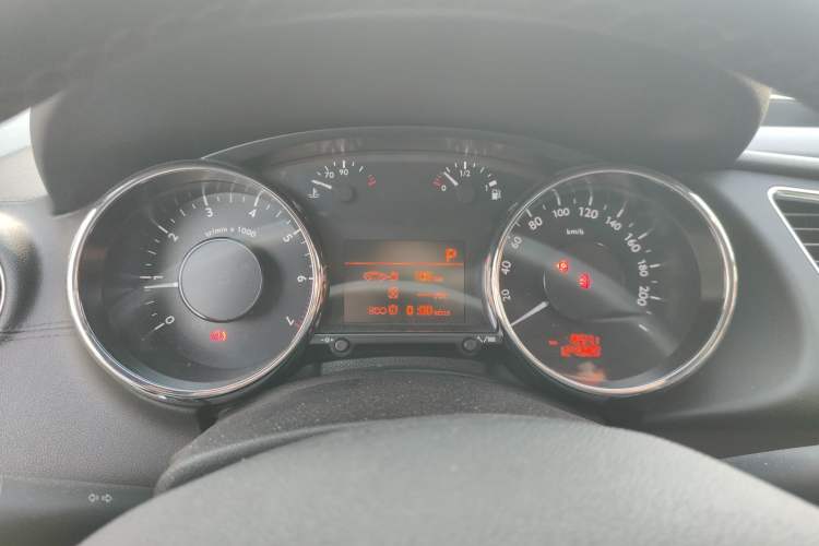 Used Peugeot 3008 2015 1.6THP Automatic Prestige Edition Instrument Cluster