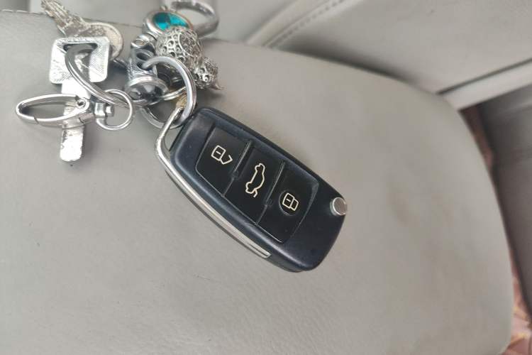 Used Audi A6L 2011 2.8 FSI Comfort Model
