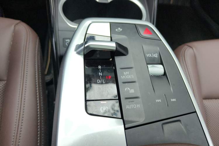 Used BMW X1 2023 sDrive25Li X Design Package Gear Lever