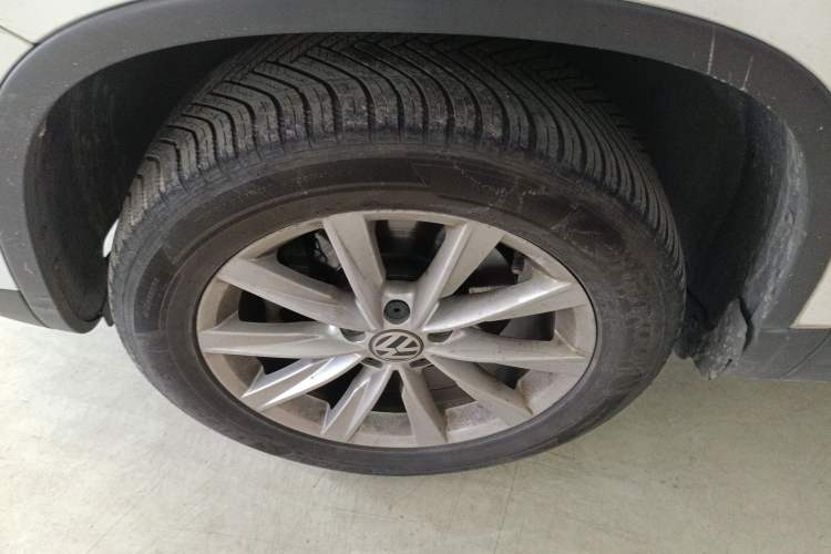 Used Volkswagen Tiguan 2016 280TSI Automatic Two-Wheel-Drive Silk Road Style Edition