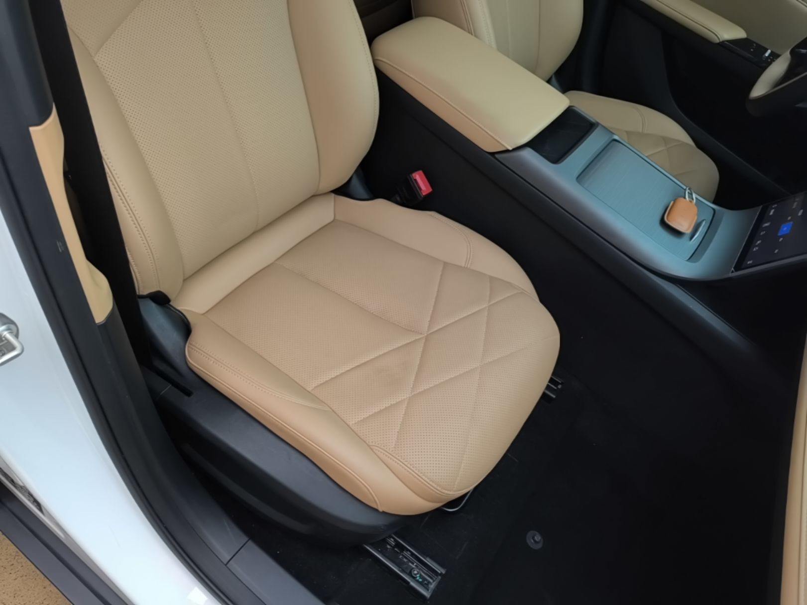 Geely Galaxy L6 2023 60km PLUS — снимка 19