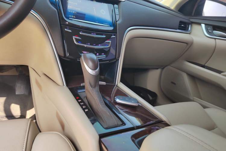 Used Cadillac XTS 2015 28T Comfort Model