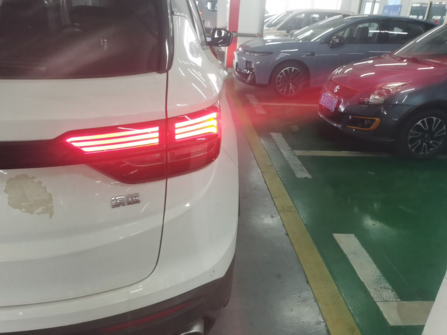 Geely Auto Coolray 2023 1.5T DCT Diamond Edition — снимка 9