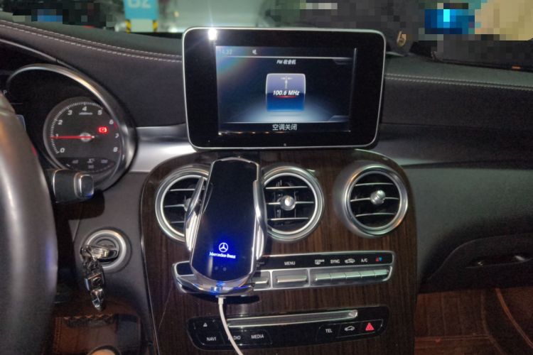 Used Mercedes-Benz GLC 2016 GLC 260 4MATIC Dynamic Edition Audio And AC Panel