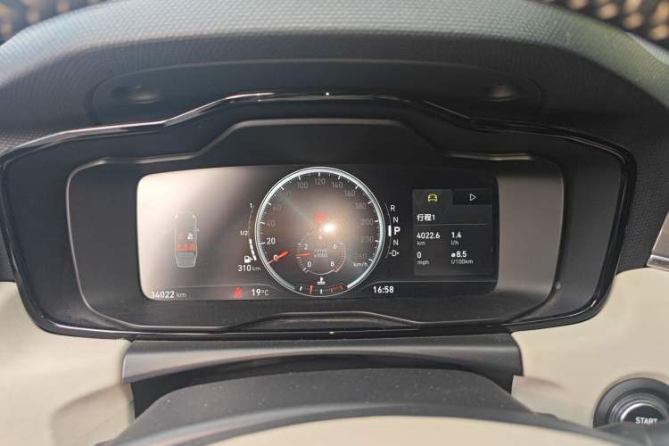 Used Lynk & Co 02 2018 1.5T DCT Two-Wheel Drive Zhaopu Version China V Standard Instrument Cluster