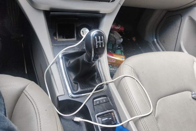 Used Geely Auto Emgrand 2014 Sedan 1.5L Manual Elite Model Gear Lever