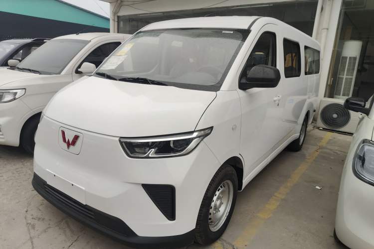 Used Wuling Yangguang 2025 Model 400km Bus Edition—Comfort Edition