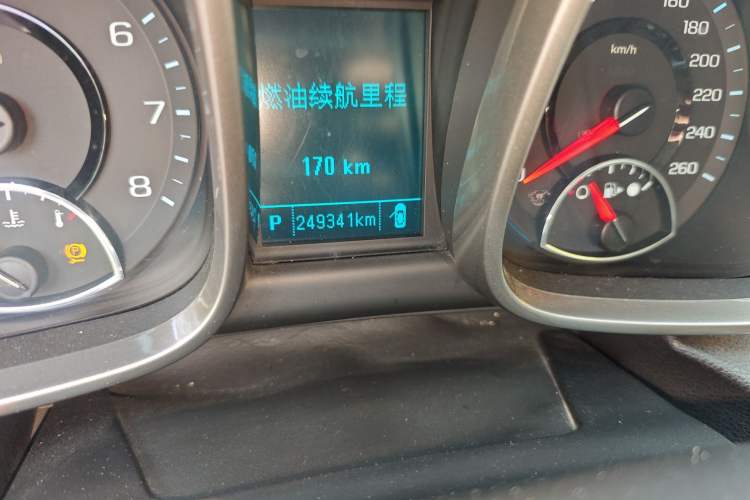 Used Chevrolet Malibu 2014 2.0L Automatic Luxury Edition Odometer Close Up