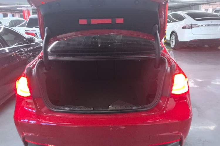 Used BMW 3 Series 2018 320Li Leading Model M Sport Package
