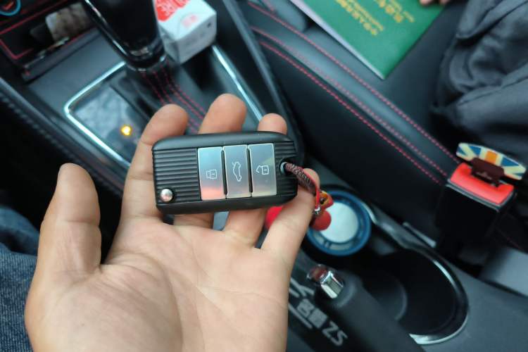 Used MG ZS 2017 16T Automatic Flagship Internet Edition