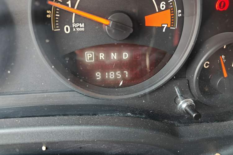 Used Jeep Compass 2013 2.0L two-wheel drive sport version
