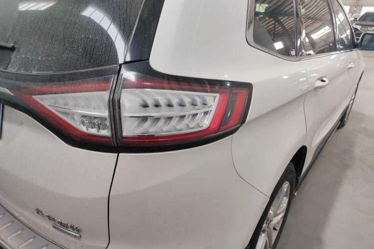 Used Ford Edge 2018 EcoBoost 245 Two-Wheel-Drive Titanium 7-Seater China V Standard
