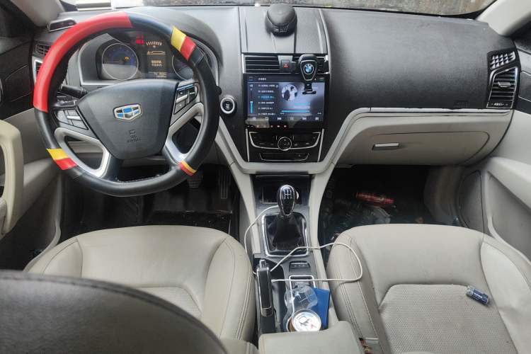 Used Geely Auto Emgrand 2014 Sedan 1.5L Manual Elite Model Center Console