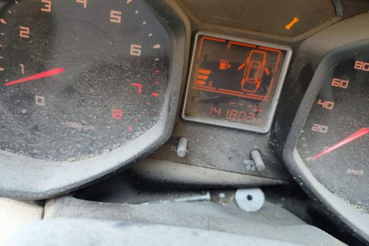 Used Chery Fengyun 2 2016 1.5L Manual Value Edition Odometer Close Up