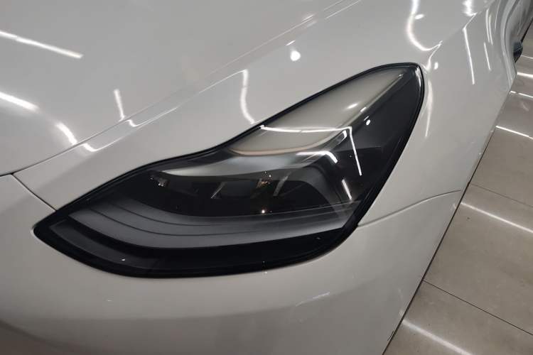 Used Tesla Model Y 2022 Long-Range All-Wheel-Drive Version
