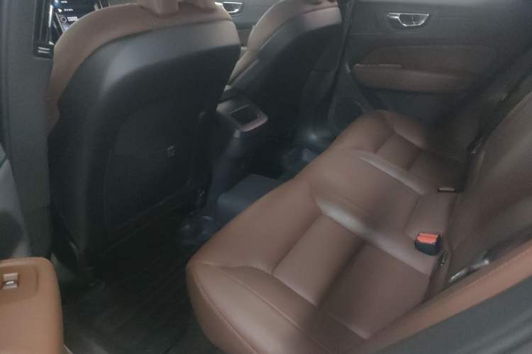 Used Volvo XC60 2021 T5 4x4 Smart Luxury Edition