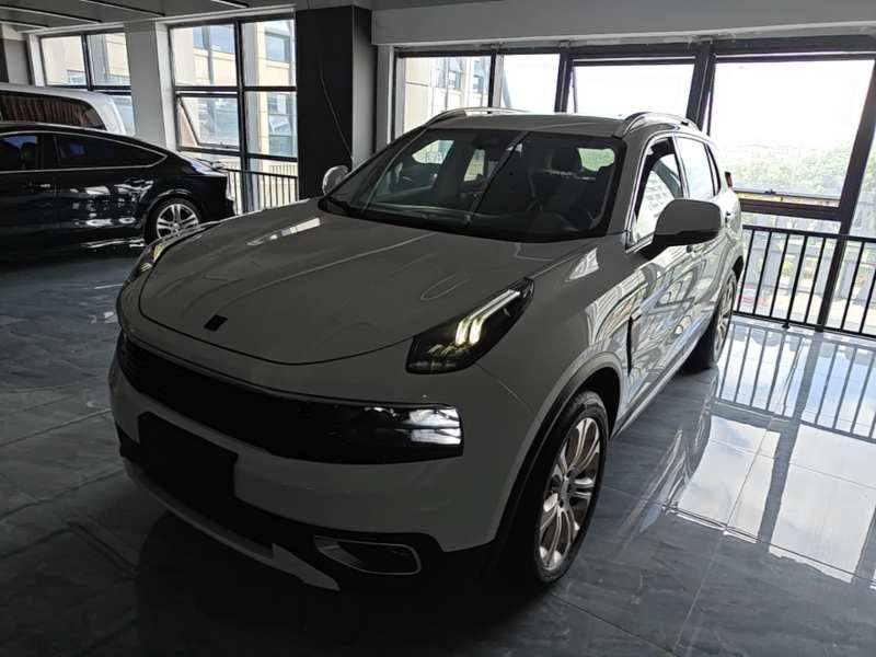 Used Lynk & Co 01 2017 2.0T Two-Wheel Drive Pro Edition — 1