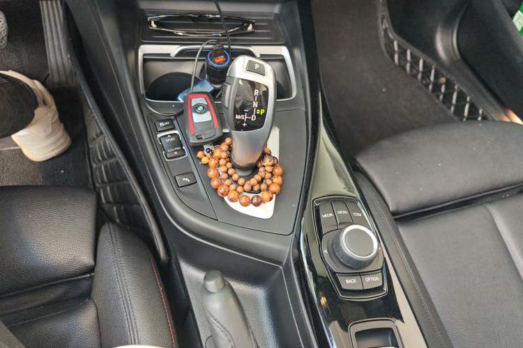 Used BMW 2 Series 2019 225i Convertible Coupe Sports Design Package Gear Lever