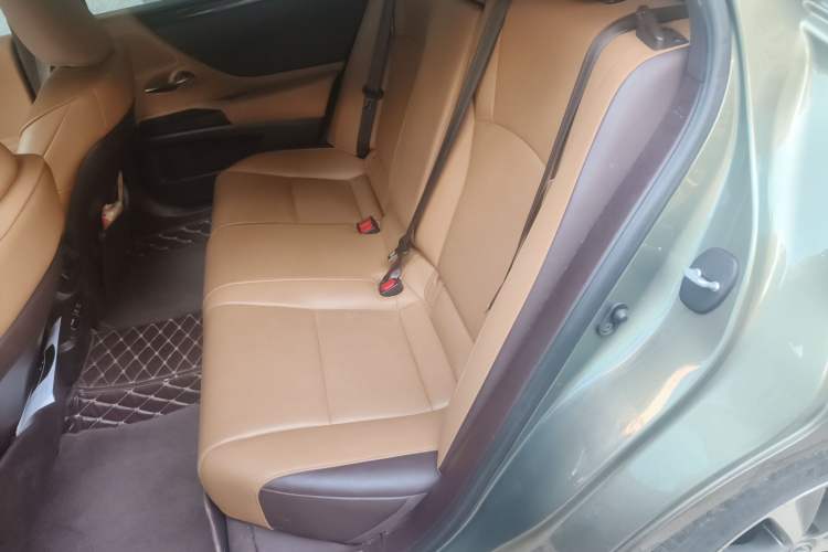 Used Lexus ES 2020 200 Excellence Edition Left Rear Seat