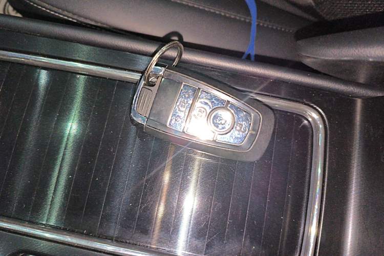 Used Lincoln Corsair 2022 2.0T Two-Wheel Drive Deluxe Edition