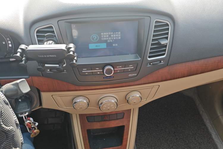 Used Roewe 350 2014 1.5L Manual Swift Edition
