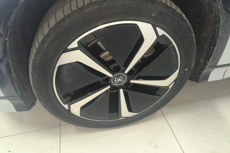 Used BYD Song L EV 2024 662 km Excellence Version Exterior 4