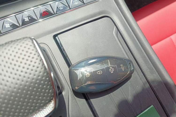 Used Hongqi H6 2025 2.0T ZhiMei Edition
