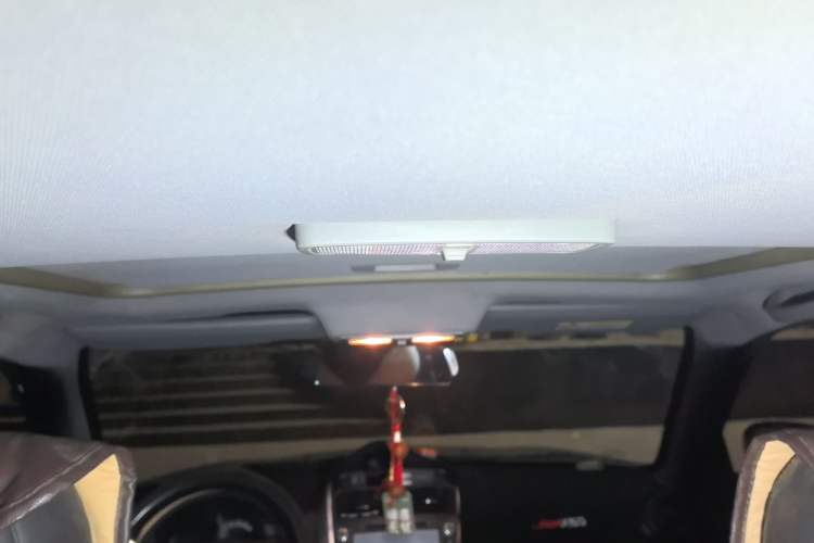 Used Lifan Auto X60 2012 Discovery Edition 1.8L Manual Luxury Model
