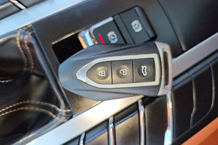 Used Zotye SR9 2017 2.0T Manual "Ultimate Light" Edition