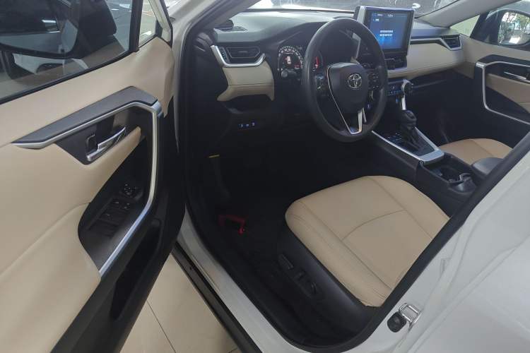 Used Toyota RAV4 2020 2.0L CVT Two-Wheel Drive Fashion Edition