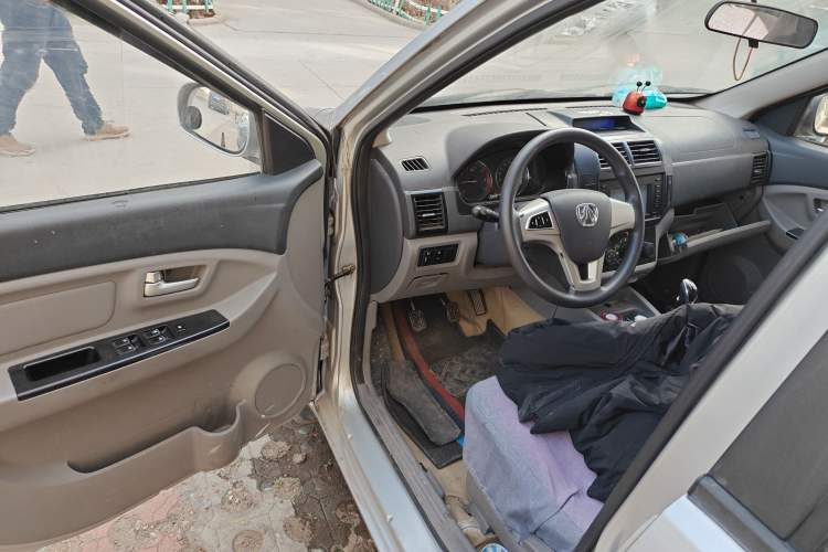 Used BAIC Weiwang M20 2014 1.5L Comfort Version BJ415B
