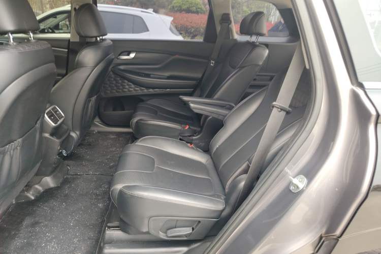 Used Hyundai Santa Fe 2020 380 TGDi Automatic Two-Wheel Drive DLX Prestige Edition PLUS
