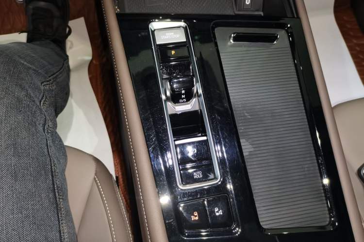 Used Volkswagen Viloran 2024 380TSI Luxury Edition