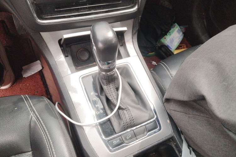 Used Roewe RX5 2018 20T Two-Wheel Drive Automatic Flagship Edition
