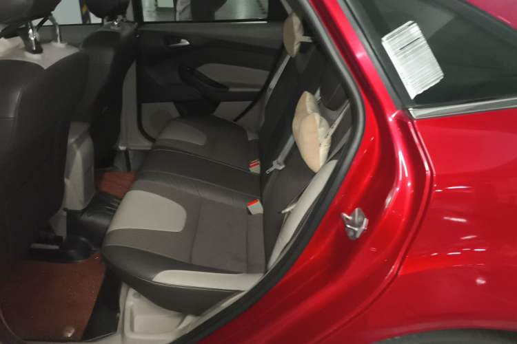 Used Ford Focus 2012 Sedan 1.6L Automatic Fashion Edition Left Rear Seat