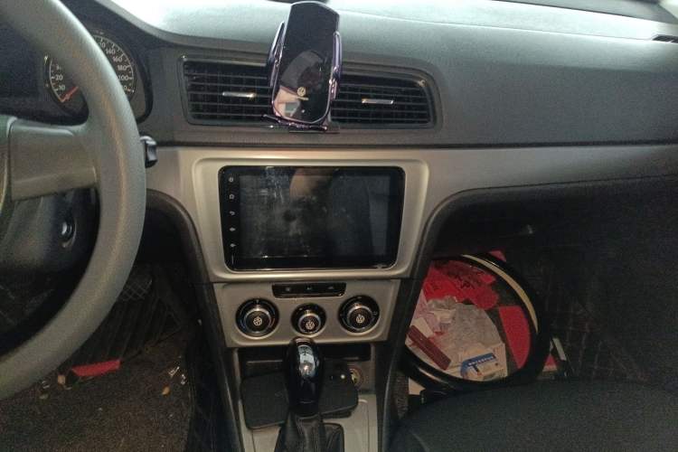 Used Volkswagen Lavida 2013 Revised Classic 1.6L Automatic Fashion Edition