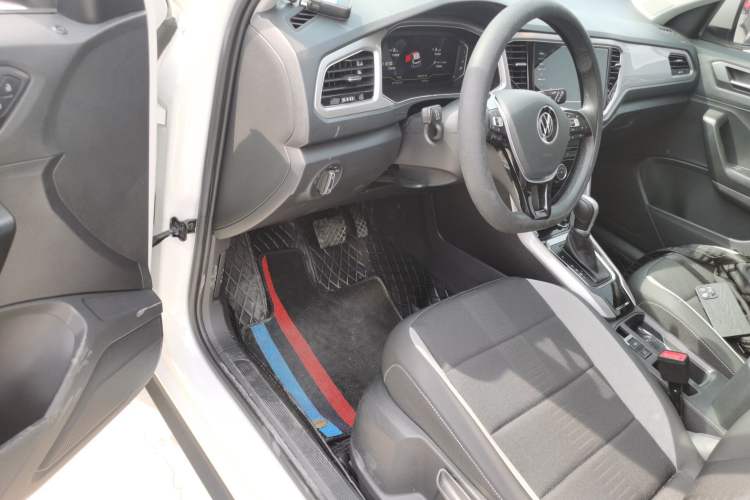 Used Volkswagen T-ROC 2022 280TSI DSG Two-Wheel Drive Elite PLUS Driver Seat