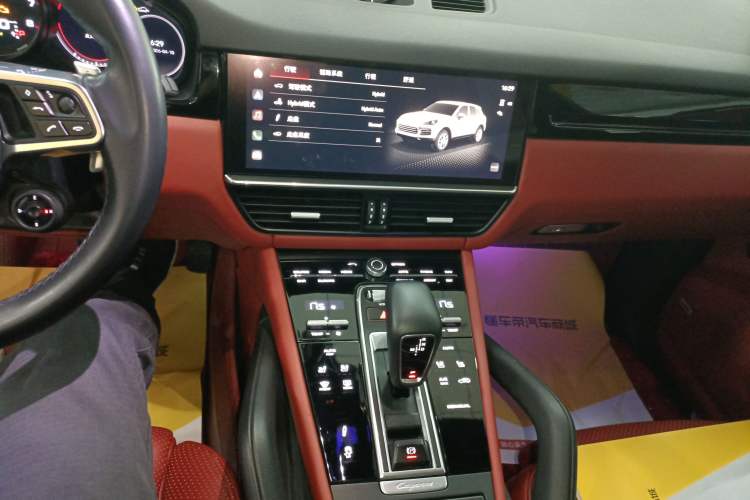 Used Porsche Cayenne E-Hybrid 2021 Cayenne E-Hybrid 2.0T Audio And AC Panel