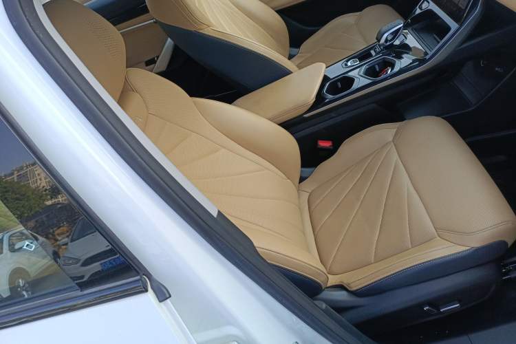 Used Geely Auto FX11 2023 1.5TD DCT Prestige Edition
