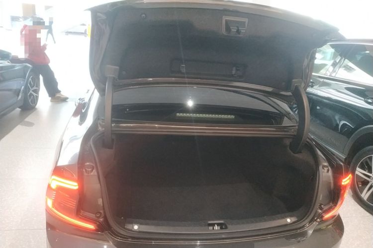 Used Volvo S90 2022 B5 Zhiyi Luxury Edition