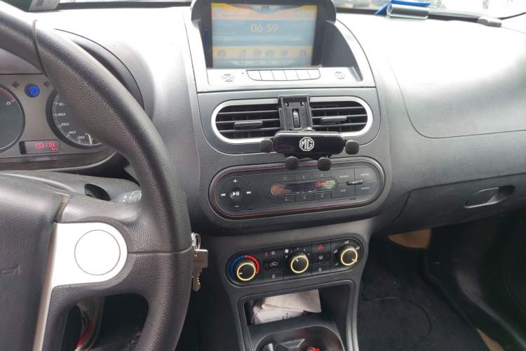Used MG 3 2013 1.5L Manual Value Edition Audio And AC Panel