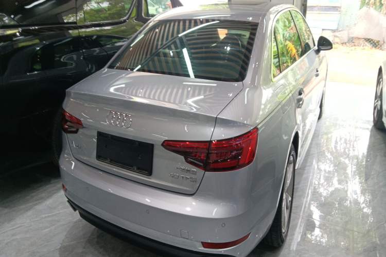 Used Audi A4L 2017 40 TFSI Fashion Model Rear Right 45 Deg